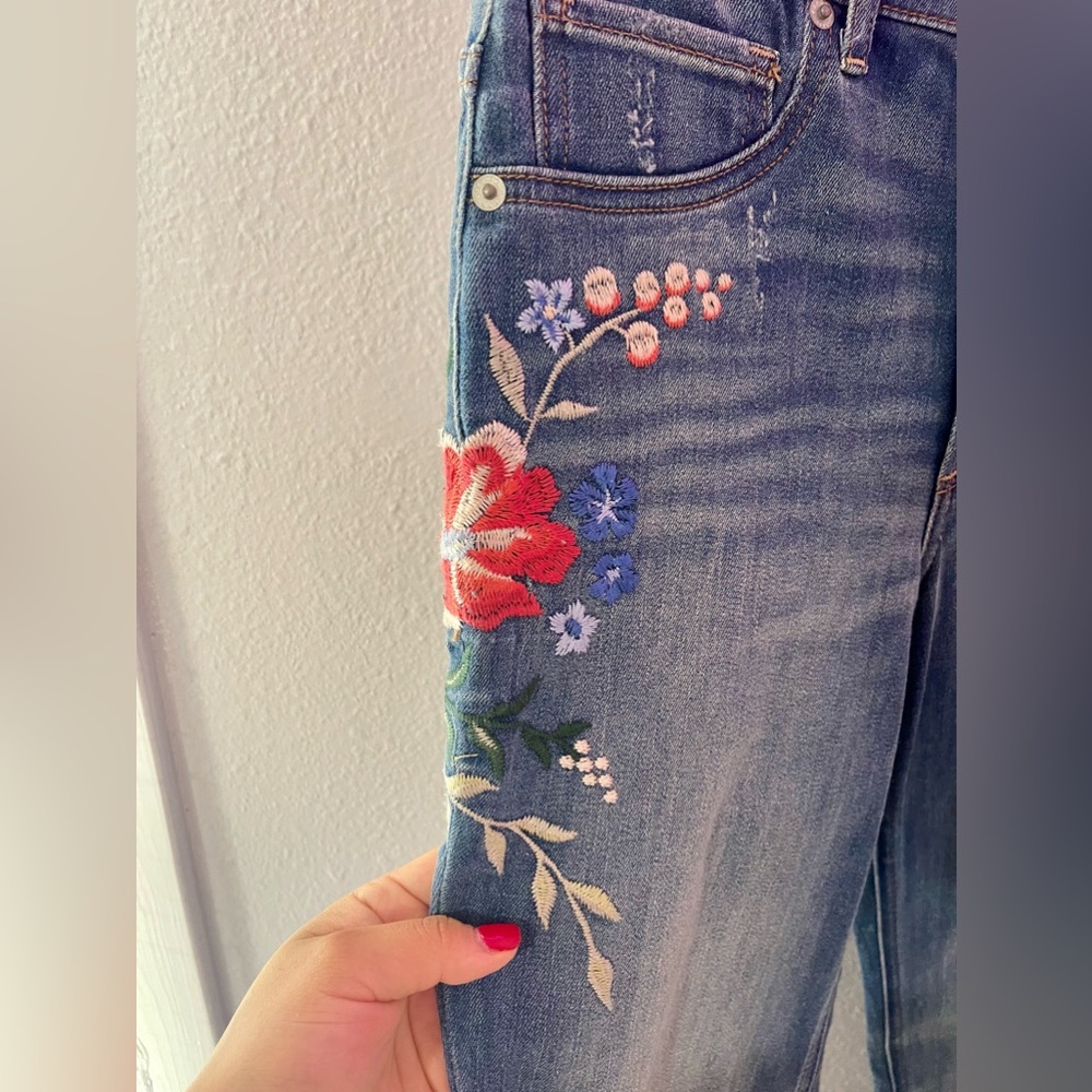 Express High Rise Jeans - Picture 3 of 5